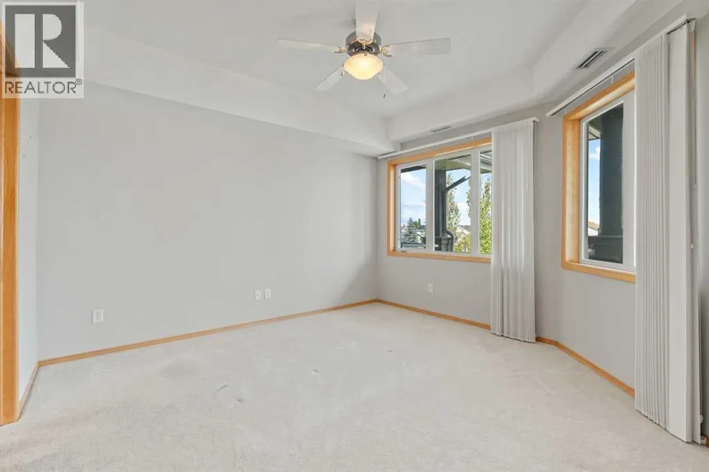 207, 15 Everstone Drive SW
