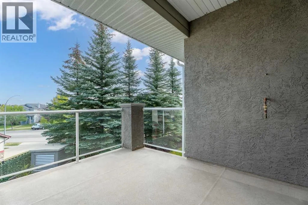 207, 15 Everstone Drive SW