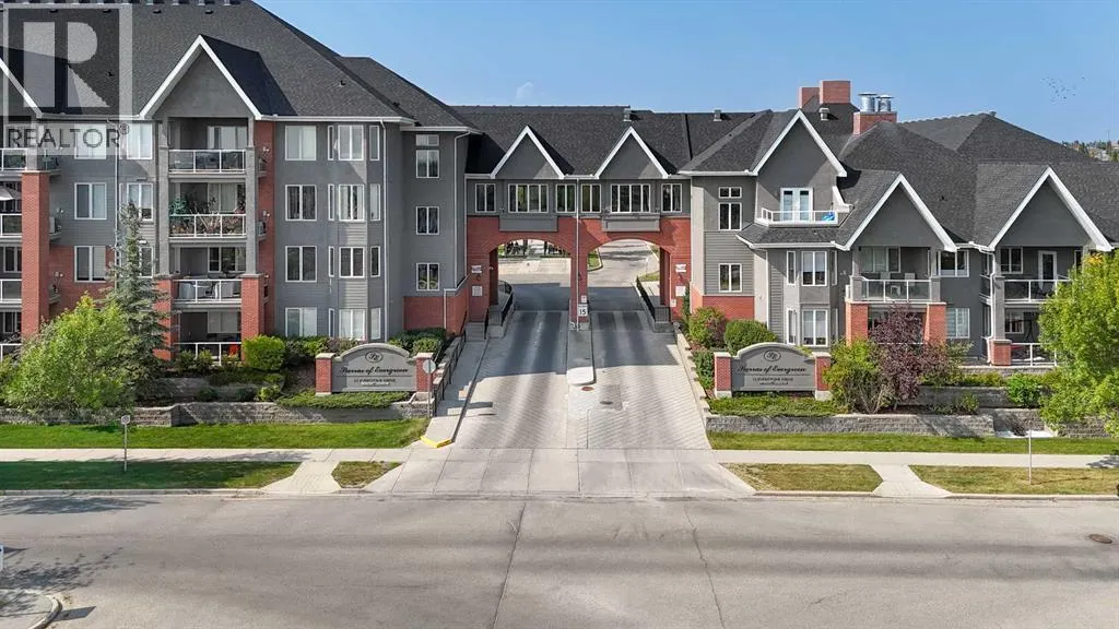 207, 15 Everstone Drive SW