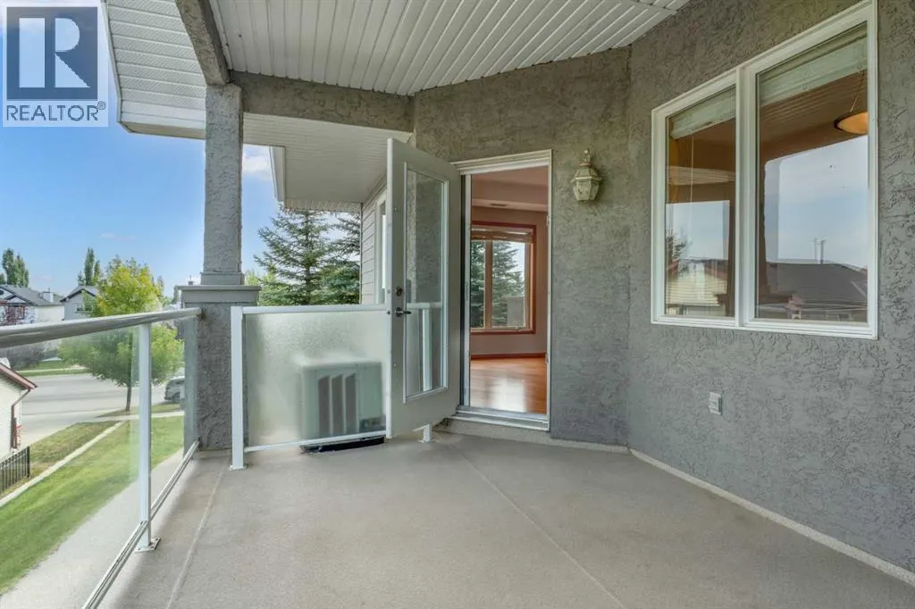 207, 15 Everstone Drive SW
