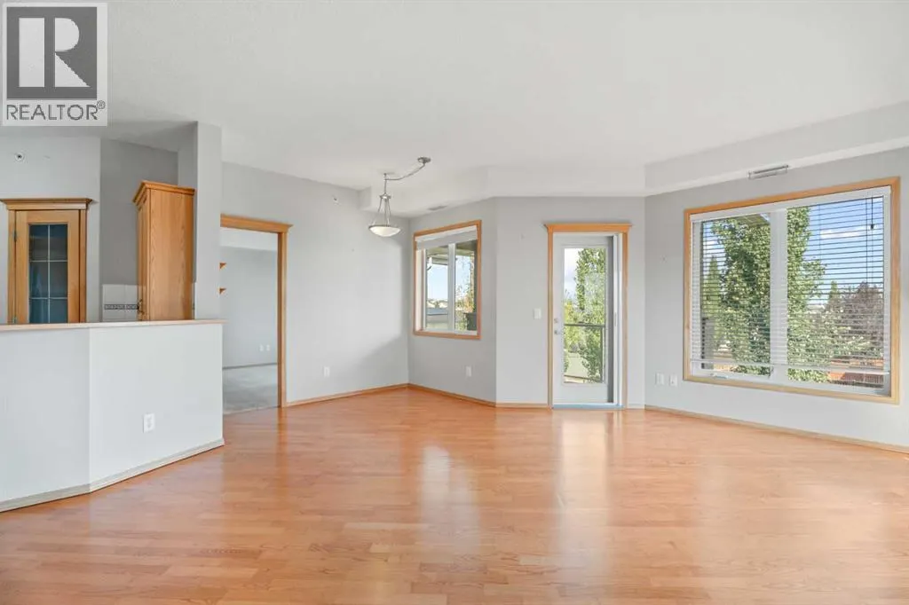 207, 15 Everstone Drive SW