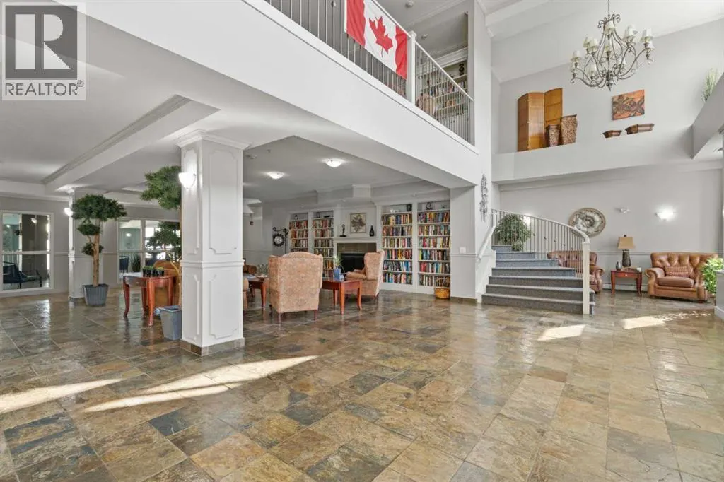207, 15 Everstone Drive SW