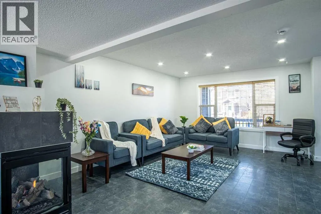 23 Saddlebrook Gardens NE