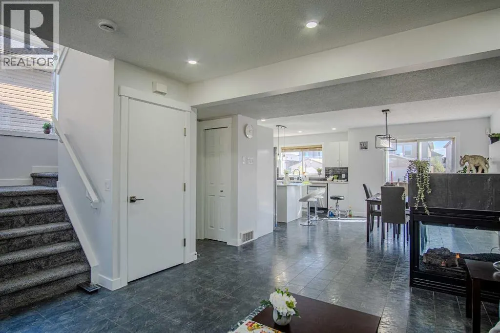 23 Saddlebrook Gardens NE
