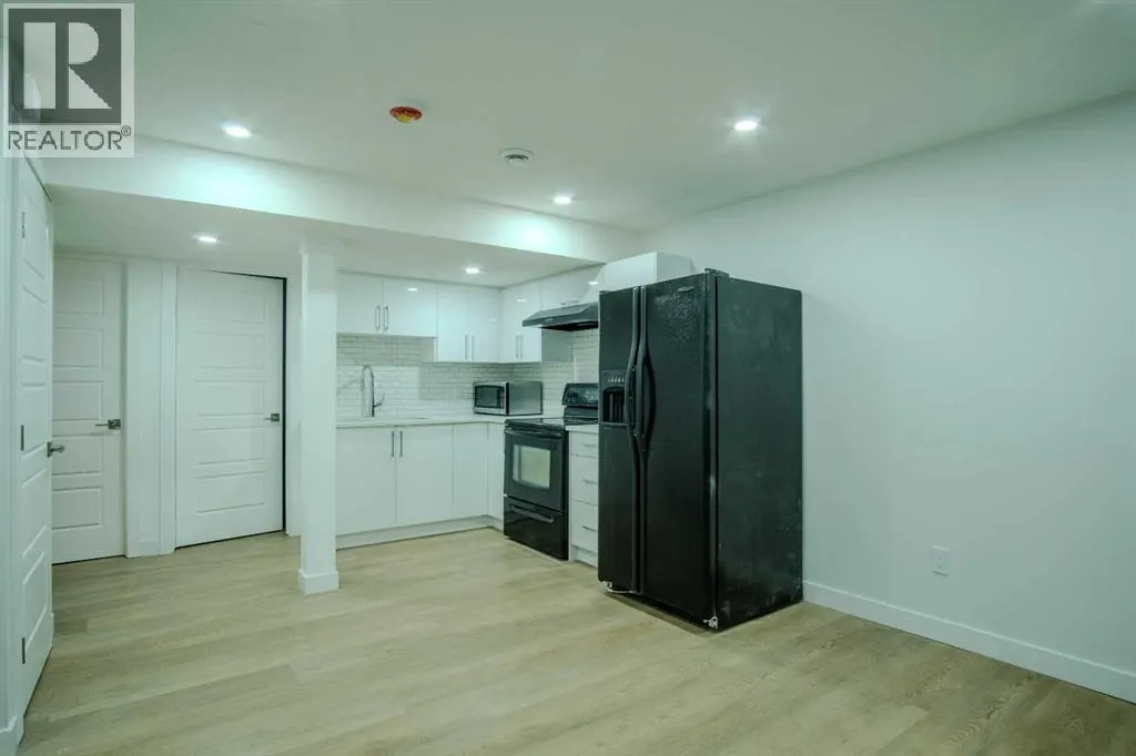 23 Saddlebrook Gardens NE