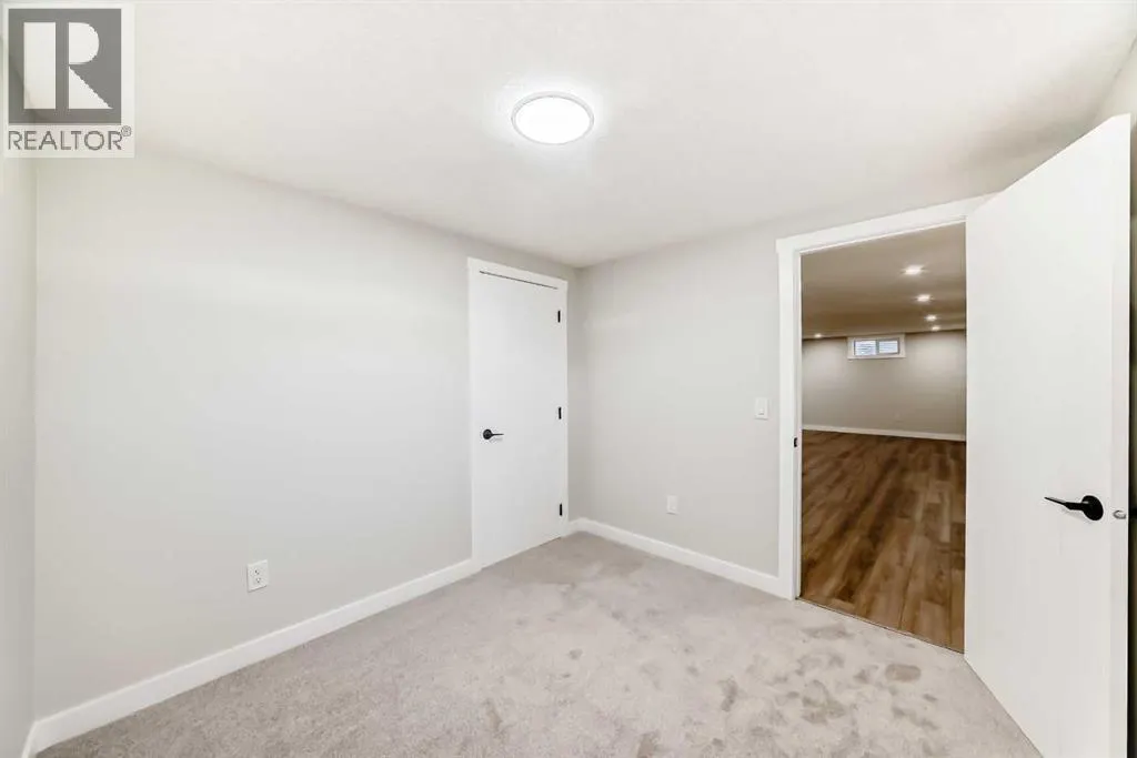708 Maryvale Way NE
