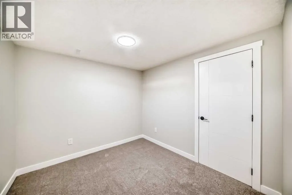 708 Maryvale Way NE