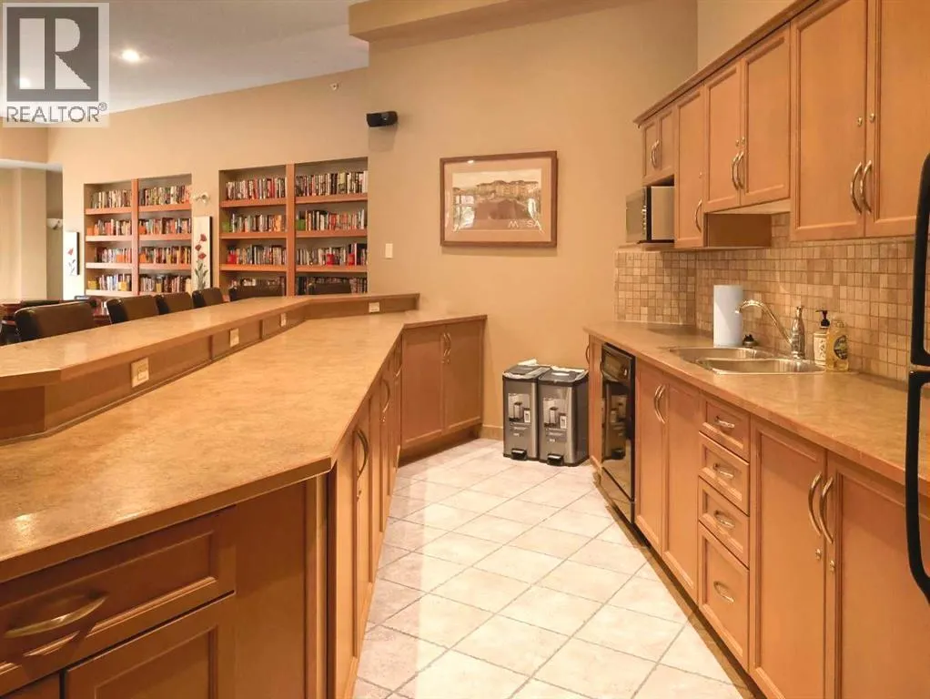 4306, 92 Crystal Shores Road
