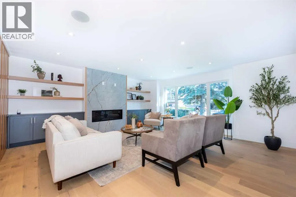 216 Pump Hill Crescent SW