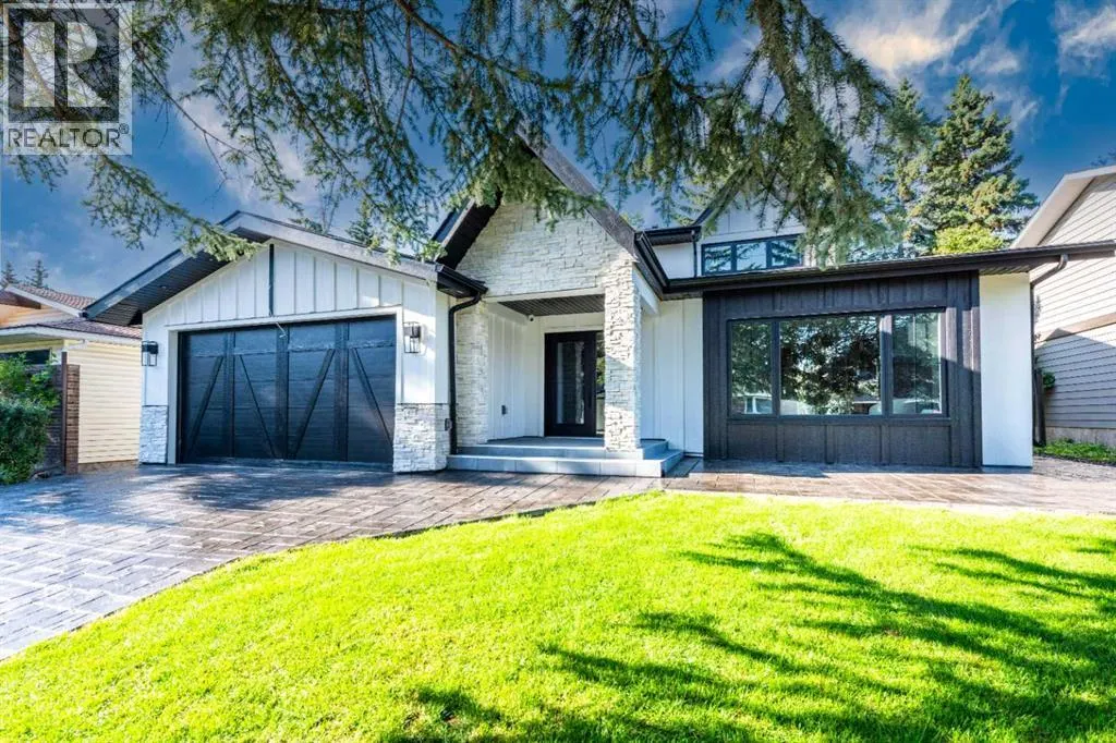 216 Pump Hill Crescent SW