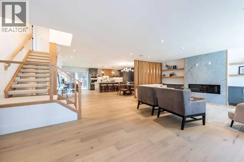 216 Pump Hill Crescent SW