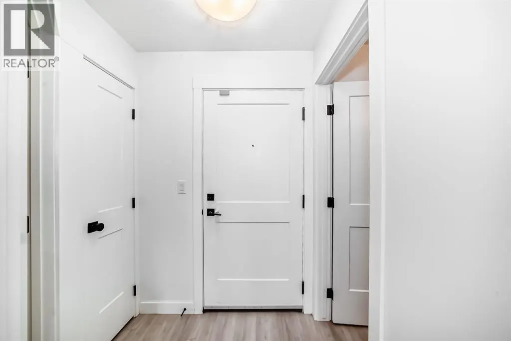 113, 10 Sage Hill Walk NW