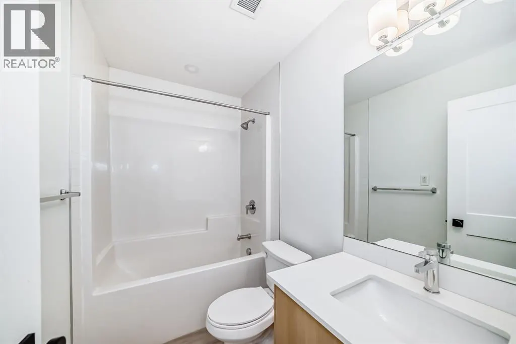 113, 10 Sage Hill Walk NW