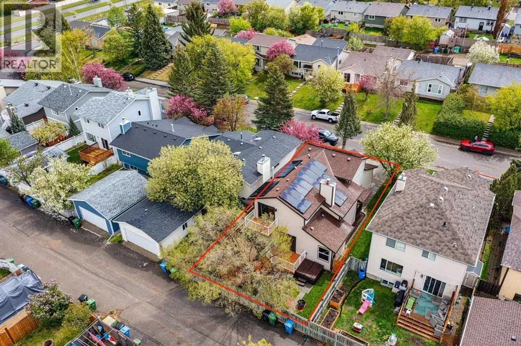 103 Macewan Park Road NW