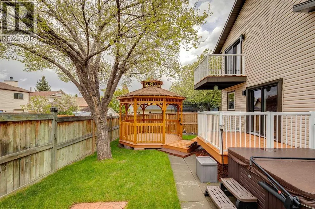 103 Macewan Park Road NW