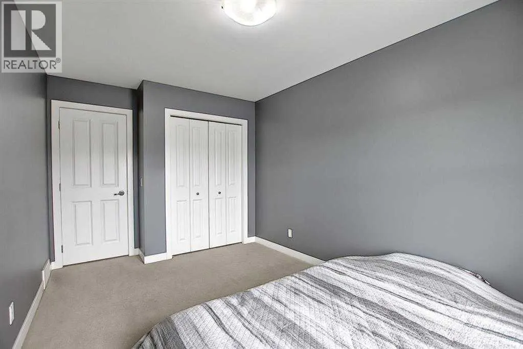 133 Walden Square SE