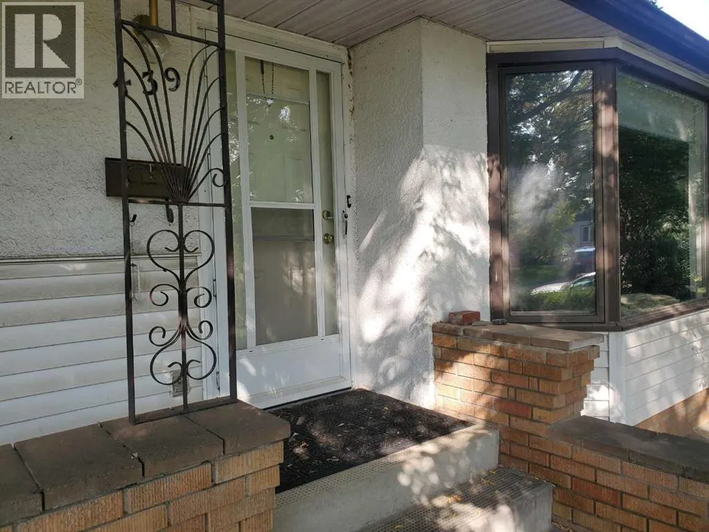 439 Arlington Drive SE
