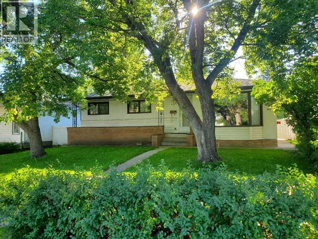 439 Arlington Drive SE