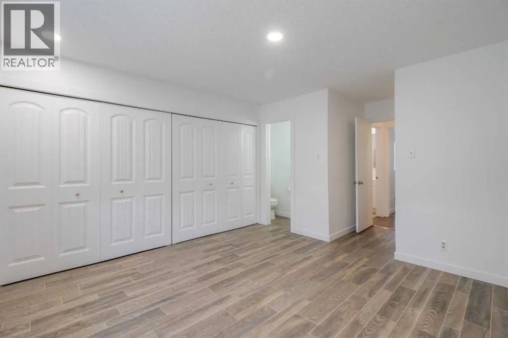 946 Columbia Boulevard W