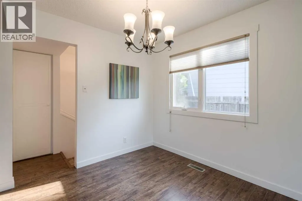 946 Columbia Boulevard W