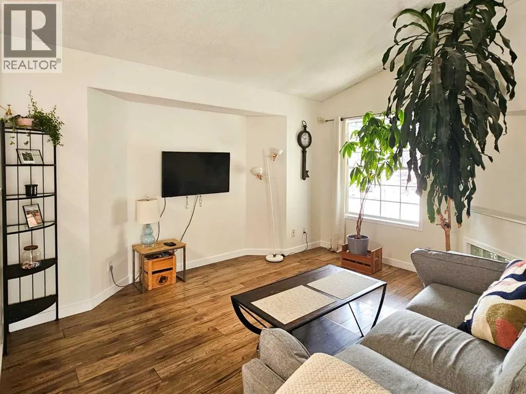 94 Hidden Spring Green NW