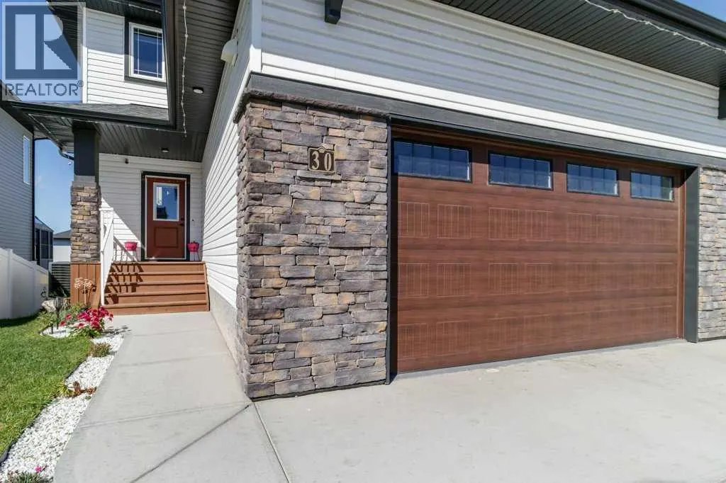 30 Thayer Close