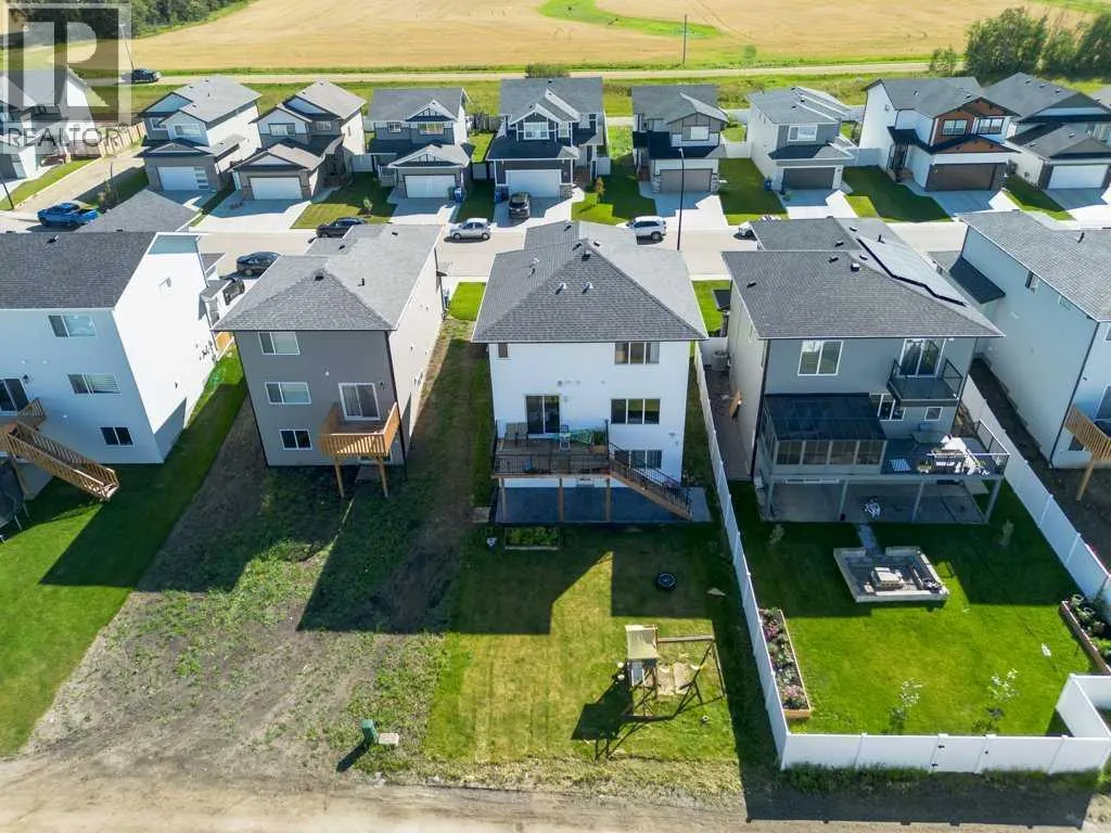 30 Thayer Close