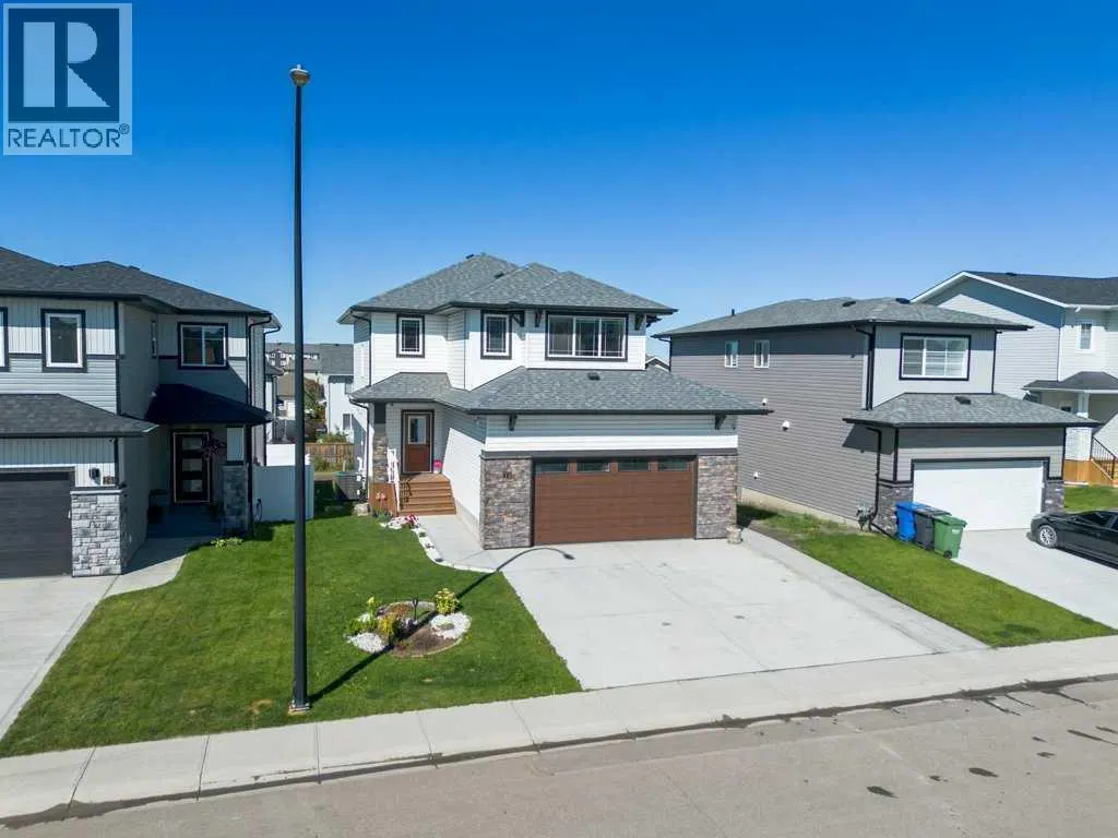 30 Thayer Close