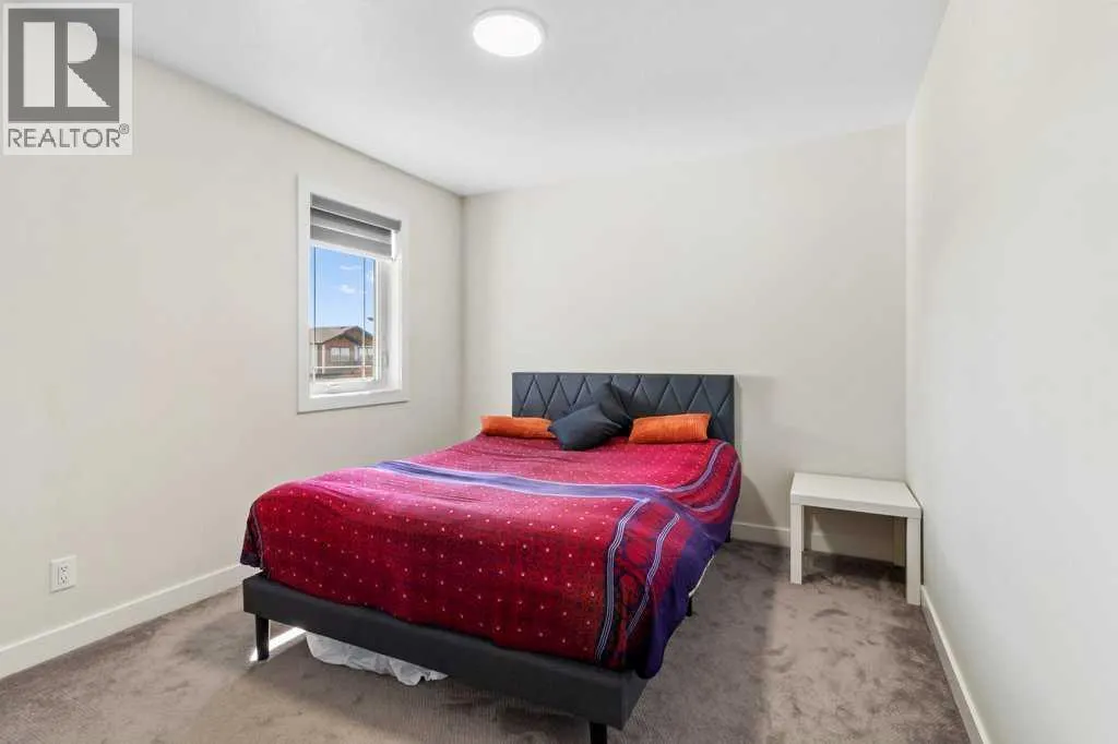 30 Thayer Close