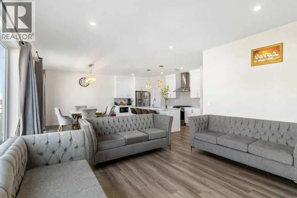 30 Thayer Close