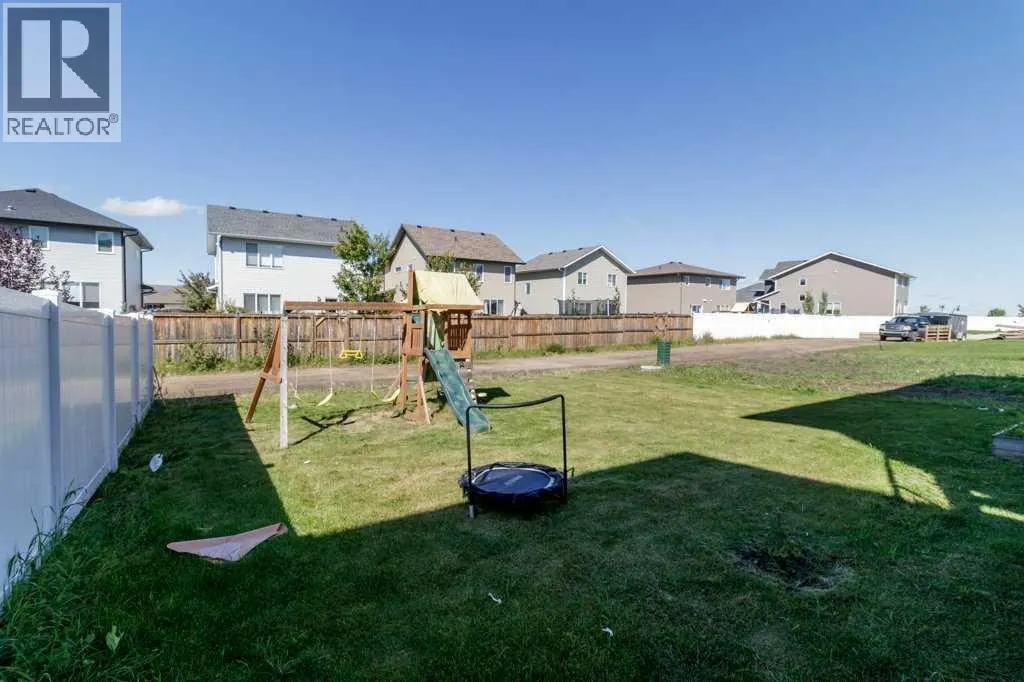 30 Thayer Close