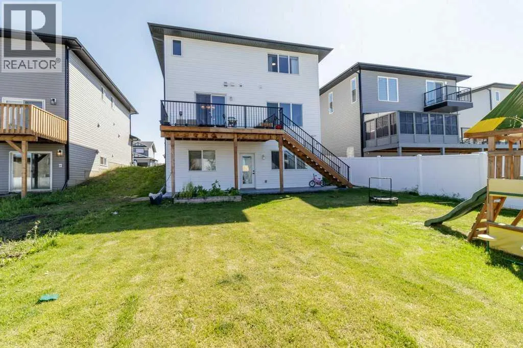 30 Thayer Close