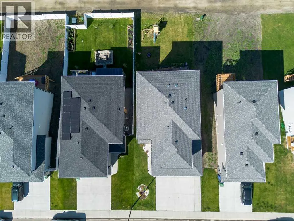 30 Thayer Close