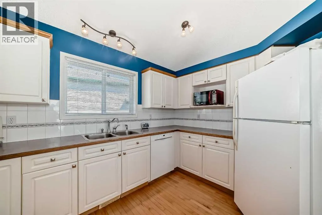 22 Harvest Rose Place NE