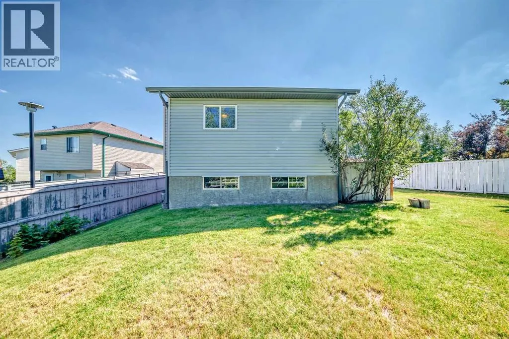22 Harvest Rose Place NE
