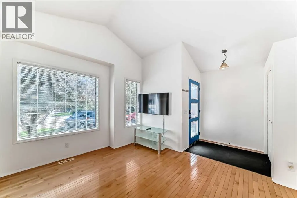 22 Harvest Rose Place NE