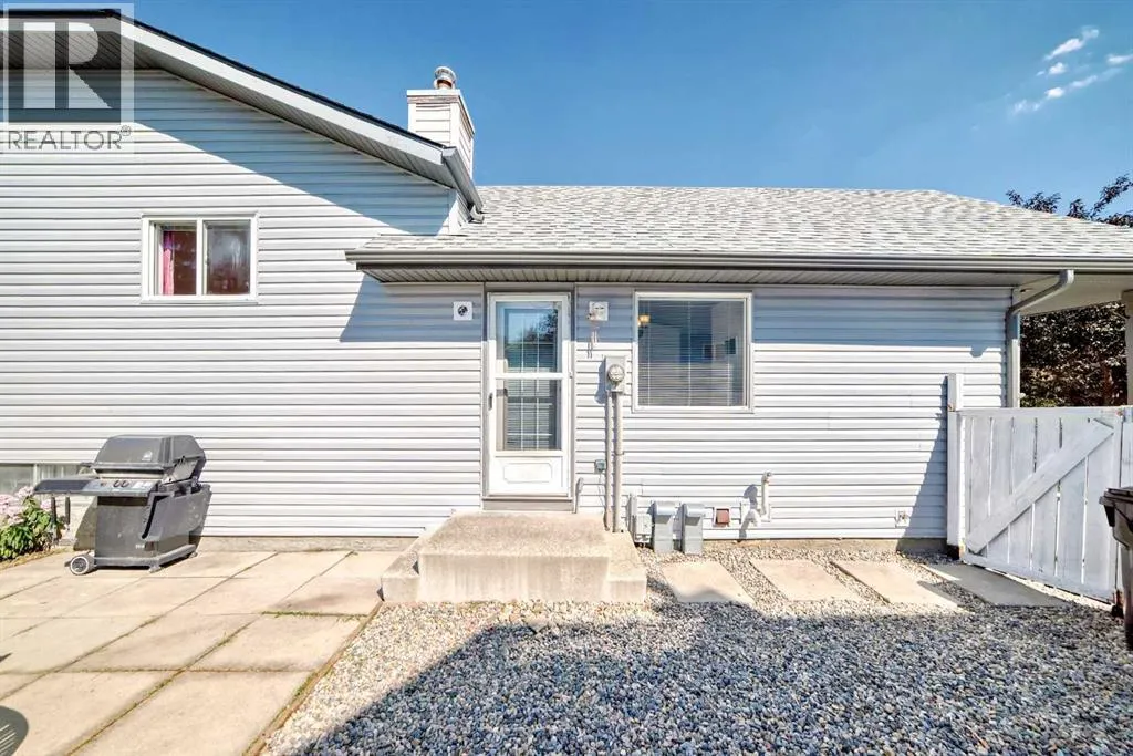 22 Harvest Rose Place NE