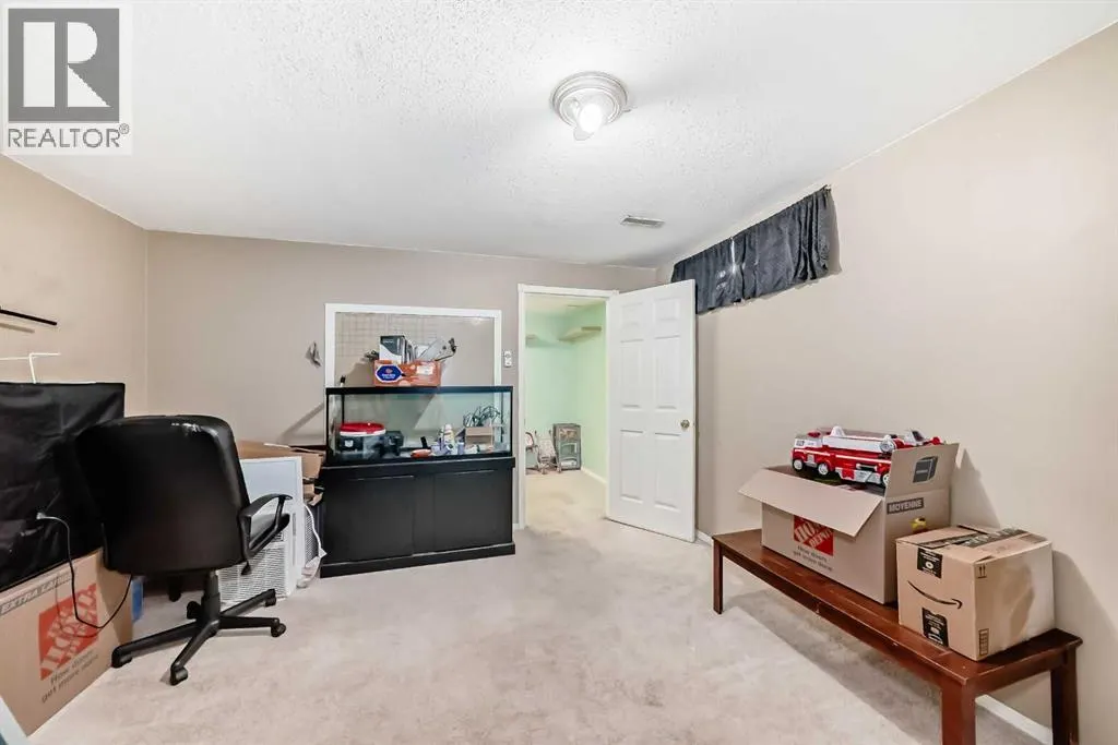 22 Harvest Rose Place NE
