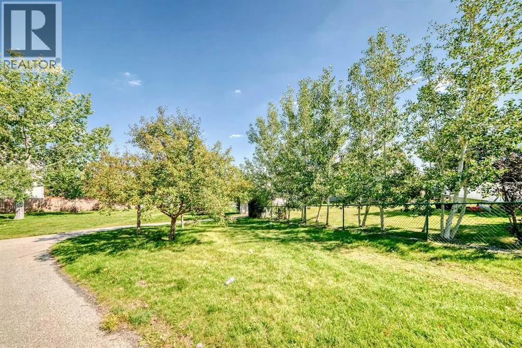 22 Harvest Rose Place NE