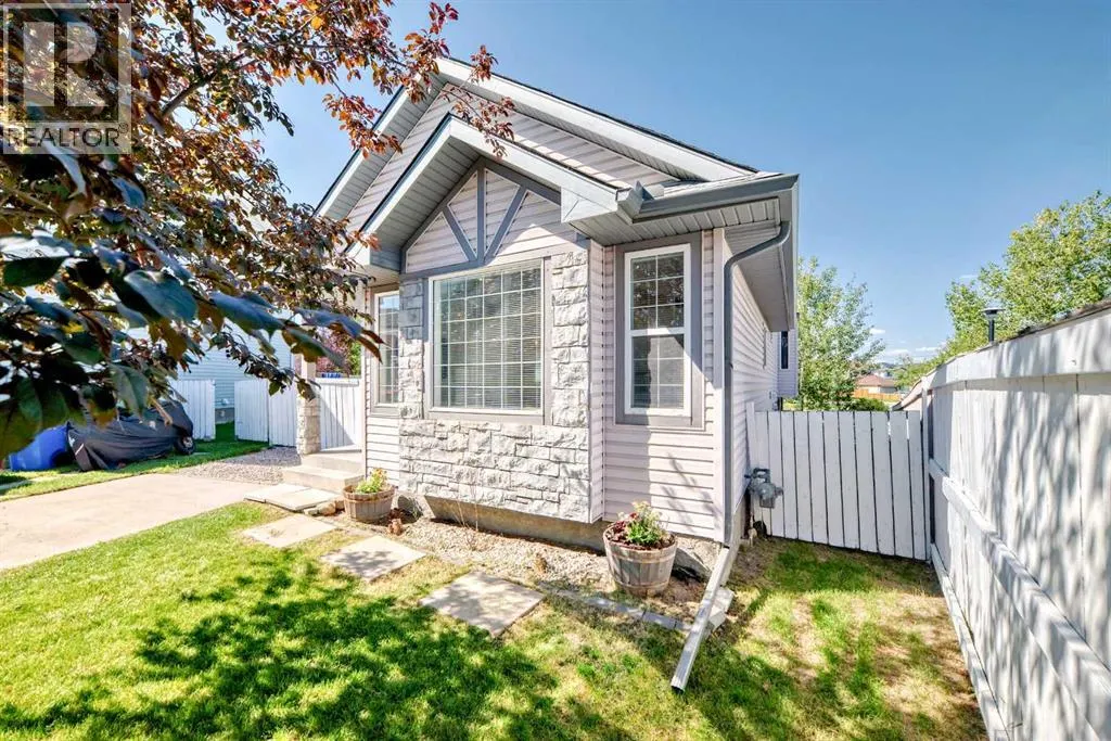 22 Harvest Rose Place NE
