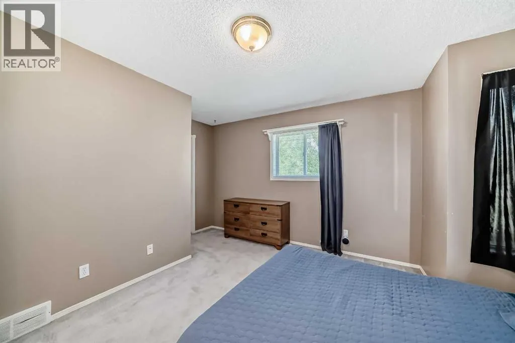 22 Harvest Rose Place NE