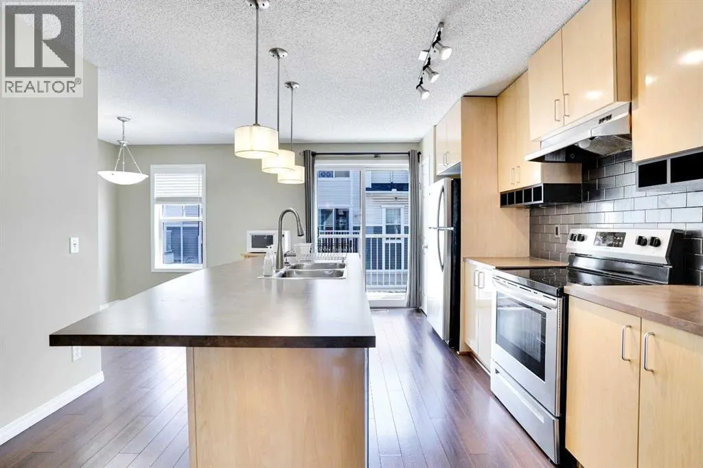3174 New Brighton Gardens SE