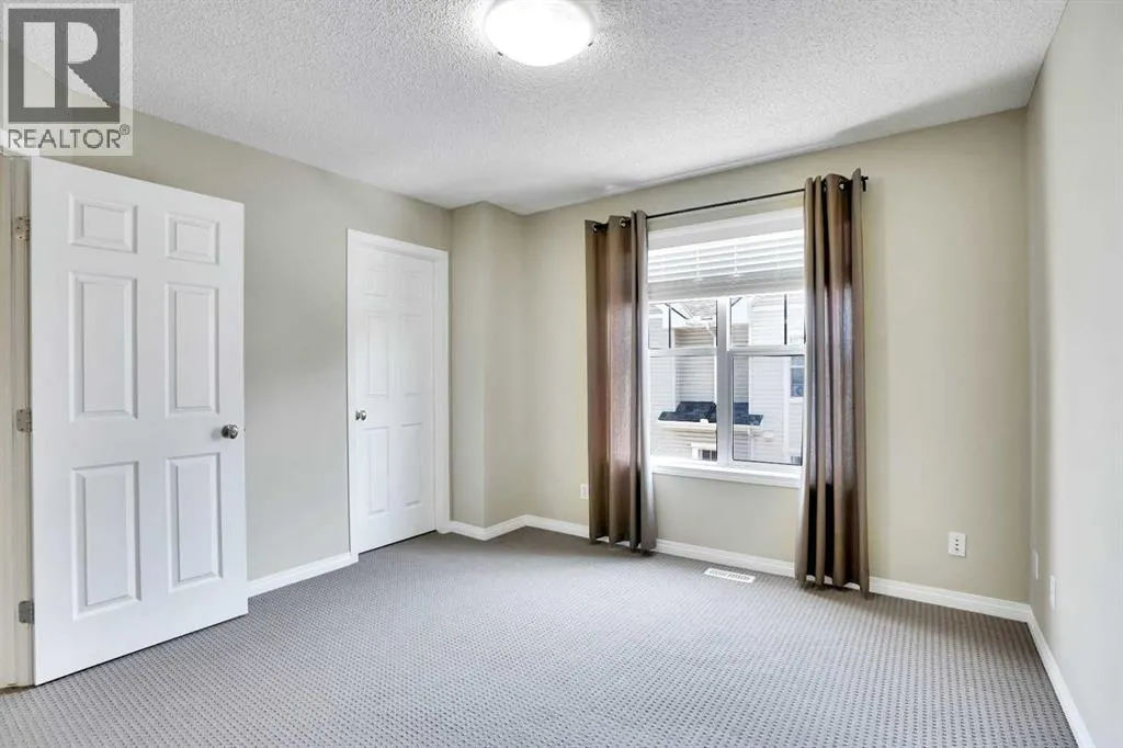 3174 New Brighton Gardens SE