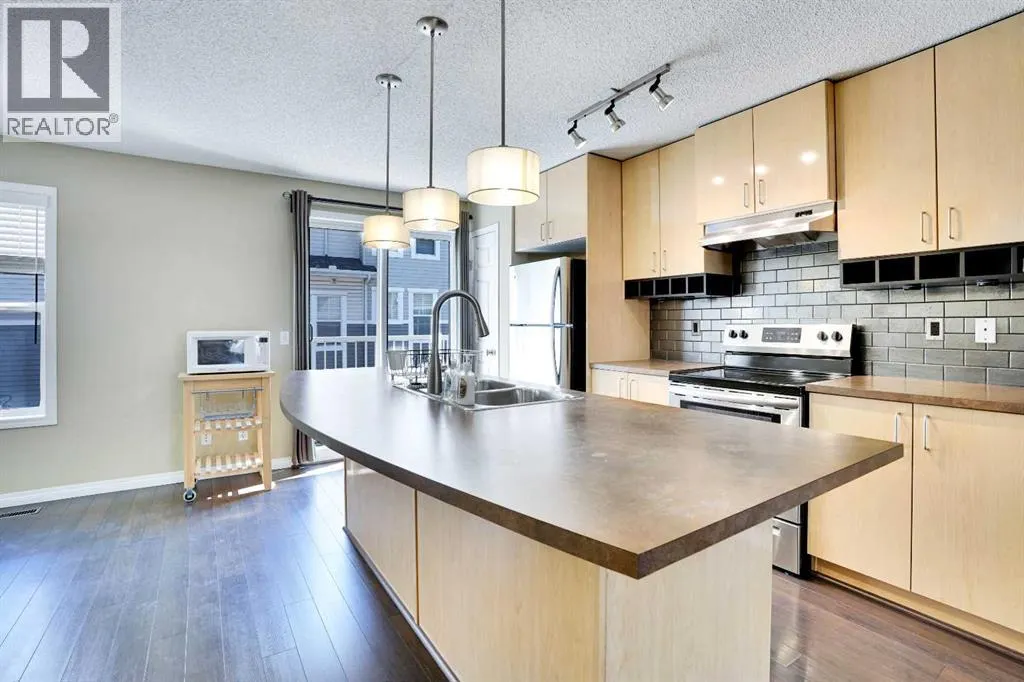 3174 New Brighton Gardens SE