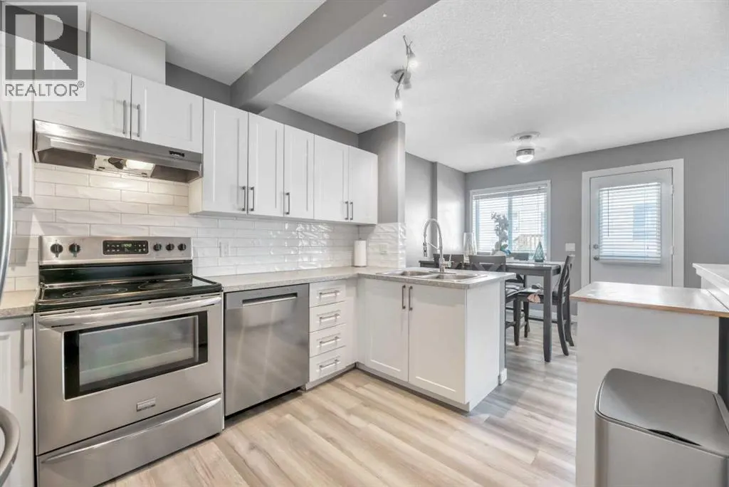 237 Willowbrook Close NW