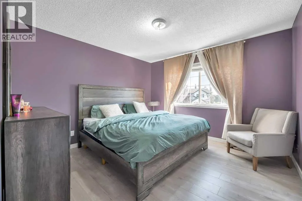 237 Willowbrook Close NW