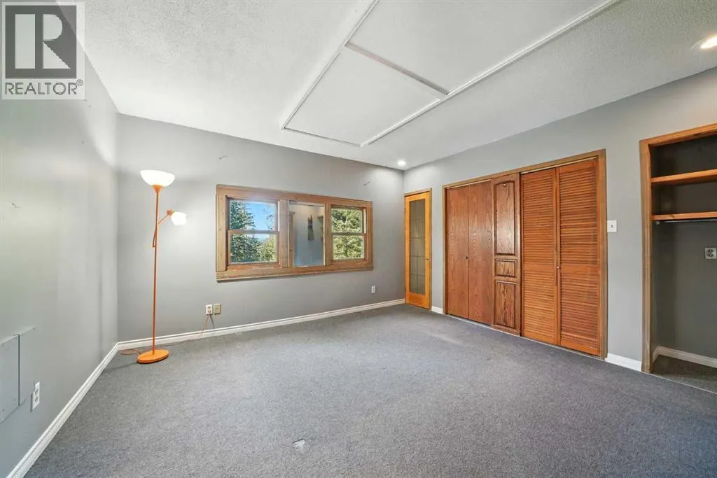 33 Mountainview Road