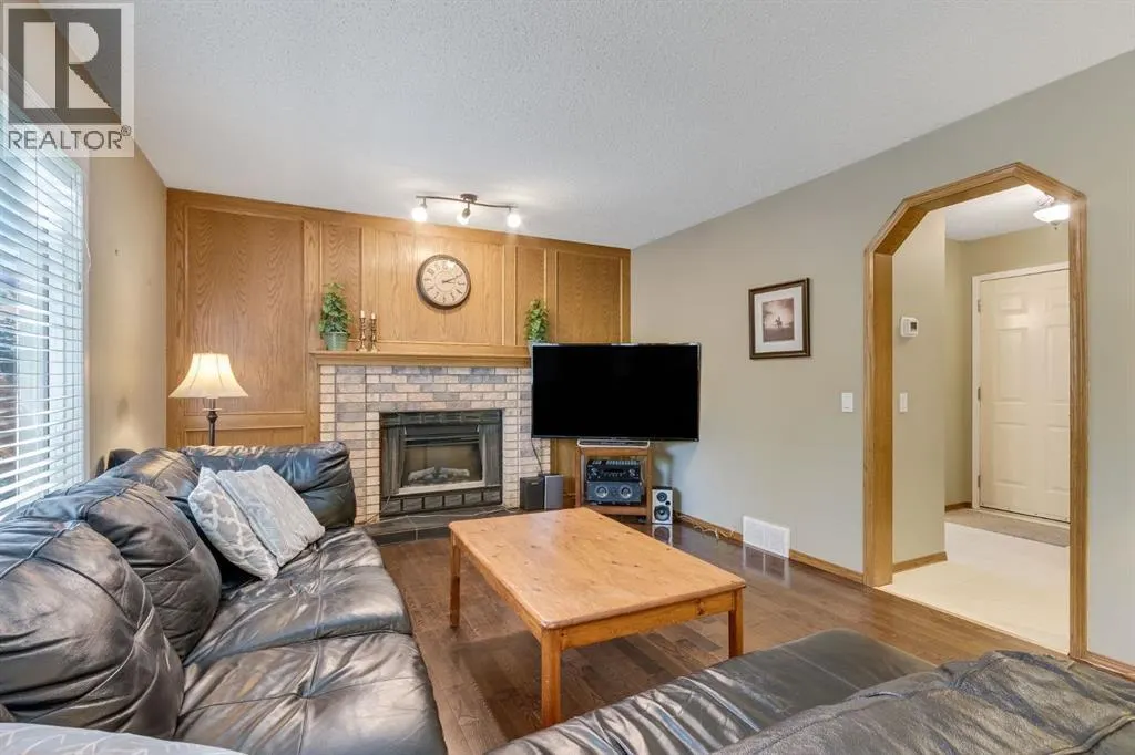 212 Mckerrell Way SE