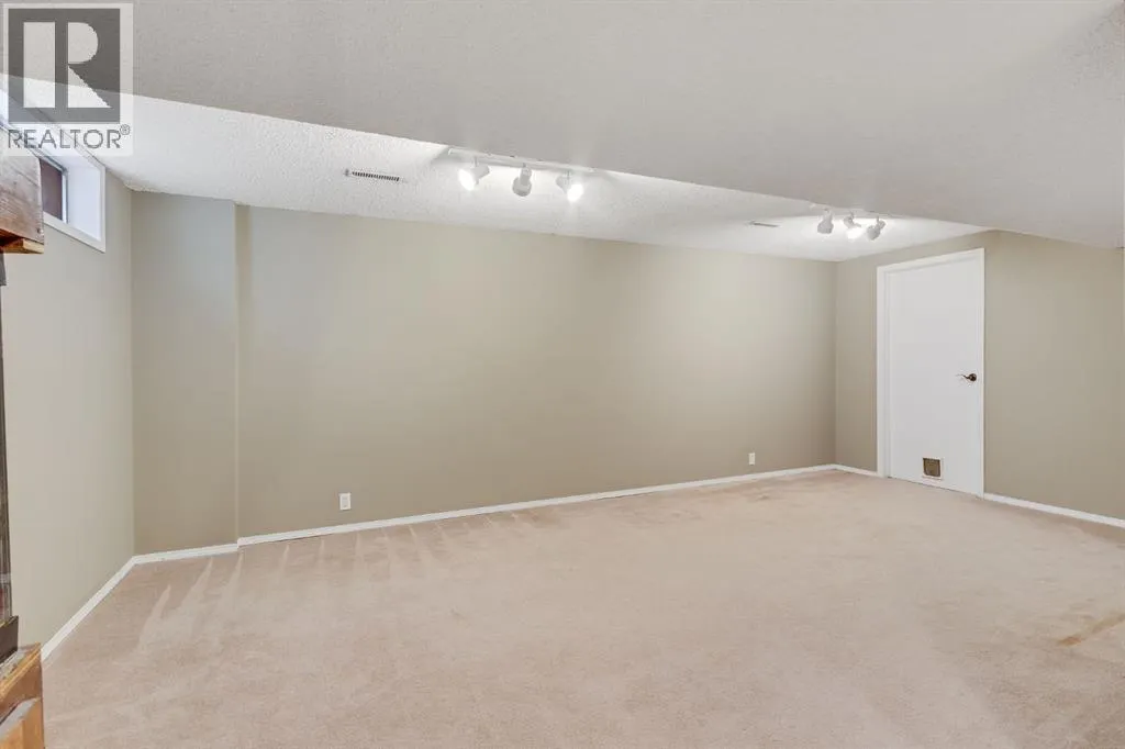 212 Mckerrell Way SE