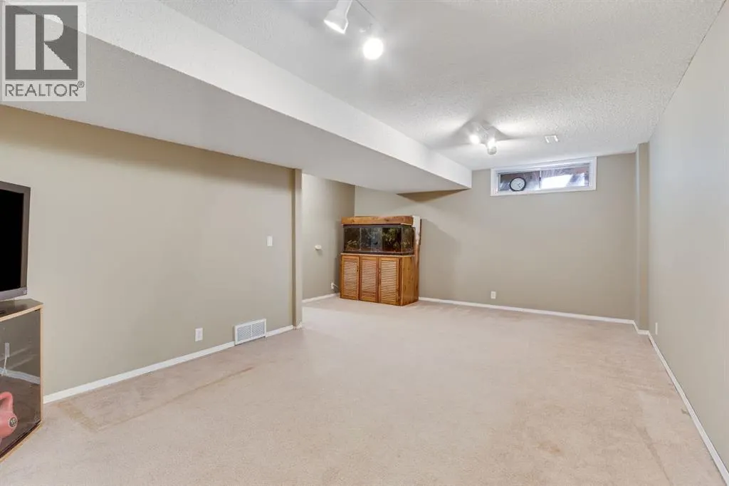 212 Mckerrell Way SE